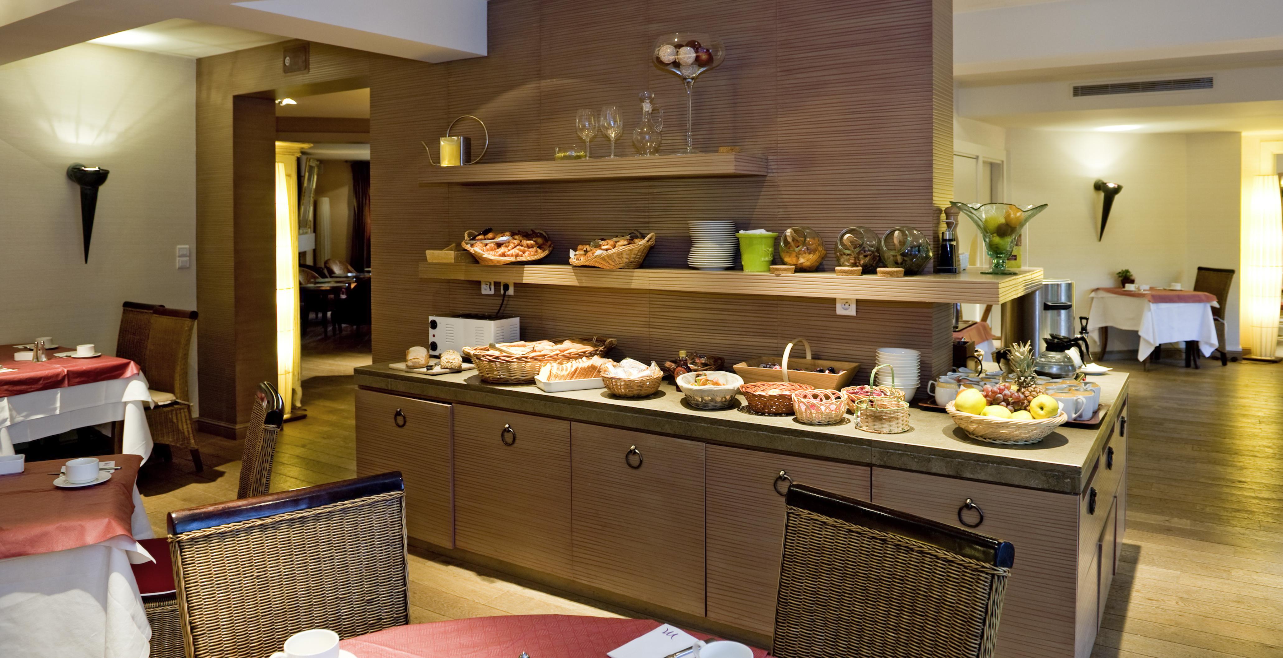 Mercure Carcassonne La Cite Restoran foto